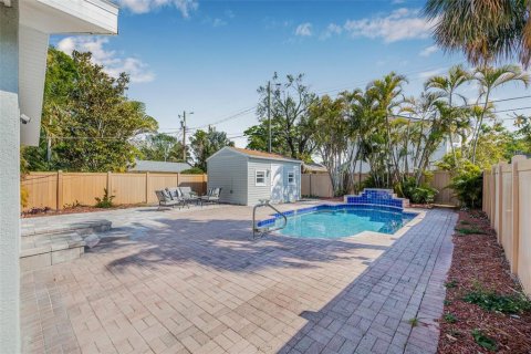 Casa en venta en Saint Petersburg, Florida, 3 dormitorios, 130.81 m2 № 1898557 - foto 28