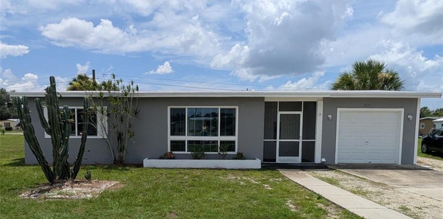 Villa ou maison à Port Charlotte, Floride 2 chambres, 89.93 m2 № 2219514