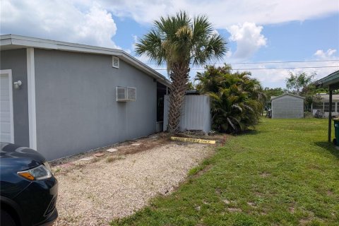 Villa ou maison à vendre à Port Charlotte, Floride: 2 chambres, 89.93 m2 № 2219514 - photo 6