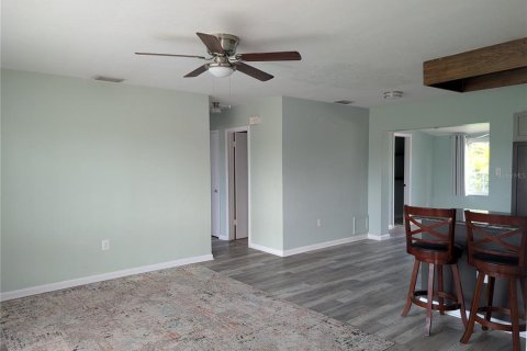 Villa ou maison à vendre à Port Charlotte, Floride: 2 chambres, 89.93 m2 № 2219514 - photo 8