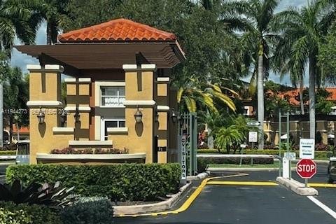 Touwnhouse à louer à Dania Beach, Floride: 2 chambres, 102.19 m2 № 2001327 - photo 2