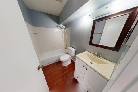 Townhouse in Winter Garden, Florida 3 bedrooms, 112.97 sq.m. № 2379011 - photo 16