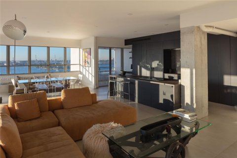 Condominio en venta en Miami Beach, Florida, 2 dormitorios, 189.33 m2 № 2032774 - foto 5