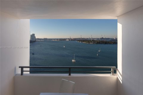Condominio en venta en Miami Beach, Florida, 2 dormitorios, 189.33 m2 № 2032774 - foto 15