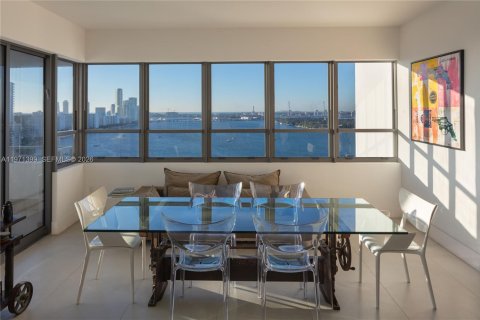 Condominio en venta en Miami Beach, Florida, 2 dormitorios, 189.33 m2 № 2032774 - foto 9