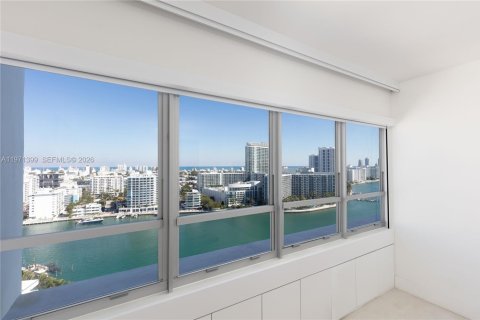 Condominio en venta en Miami Beach, Florida, 2 dormitorios, 189.33 m2 № 2032774 - foto 21