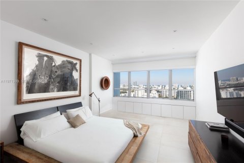 Condominio en venta en Miami Beach, Florida, 2 dormitorios, 189.33 m2 № 2032774 - foto 17