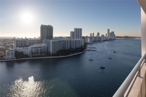 Condominio en venta en Miami Beach, Florida, 2 dormitorios, 189.33 m2 № 2032774 - foto 11
