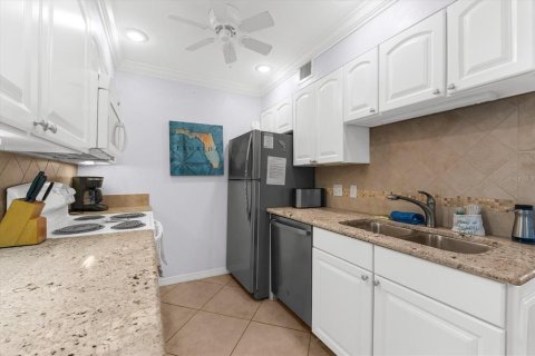 Condominio en alquiler en Sarasota, Florida, 1 dormitorio, 74.04 m2 № 1767002 - foto 5