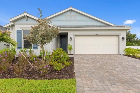 House in Englewood, Florida 2 bedrooms, 180.51 sq.m. № 2200608