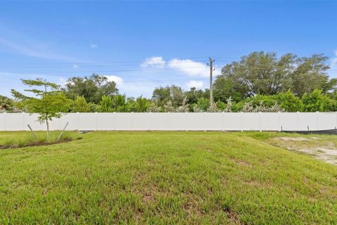House in Englewood, Florida 2 bedrooms, 180.51 sq.m. № 2200608 - photo 23