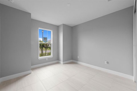 House in Englewood, Florida 2 bedrooms, 180.51 sq.m. № 2200608 - photo 25