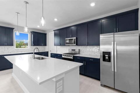 House in Englewood, Florida 2 bedrooms, 180.51 sq.m. № 2200608 - photo 11