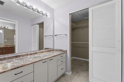 Townhouse in Sarasota, Florida 2 bedrooms, 120.87 sq.m. № 2379577 - photo 6