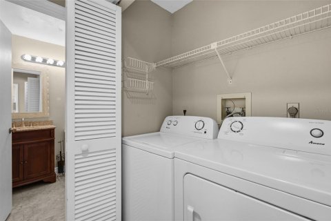 Townhouse in Sarasota, Florida 2 bedrooms, 120.87 sq.m. № 2379577 - photo 27