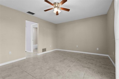 Townhouse in Sarasota, Florida 2 bedrooms, 120.87 sq.m. № 2379577 - photo 5