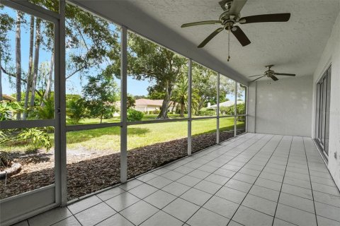 Townhouse in Sarasota, Florida 2 bedrooms, 120.87 sq.m. № 2379577 - photo 8