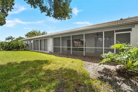 Townhouse in Sarasota, Florida 2 bedrooms, 120.87 sq.m. № 2379577 - photo 9
