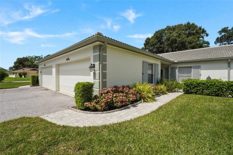 Townhouse in Sarasota, Florida 2 bedrooms, 120.87 sq.m. № 2379577 - photo 15
