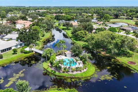 Townhouse in Sarasota, Florida 2 bedrooms, 120.87 sq.m. № 2379577 - photo 11