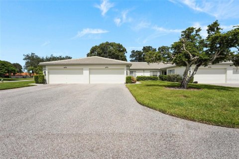 Townhouse in Sarasota, Florida 2 bedrooms, 120.87 sq.m. № 2379577 - photo 13