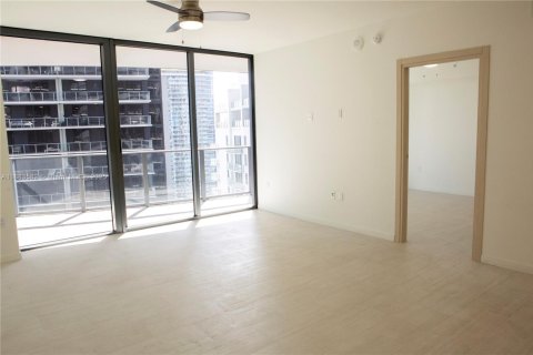 Condo in Miami, Florida, 1 bedroom  № 1929813 - photo 9