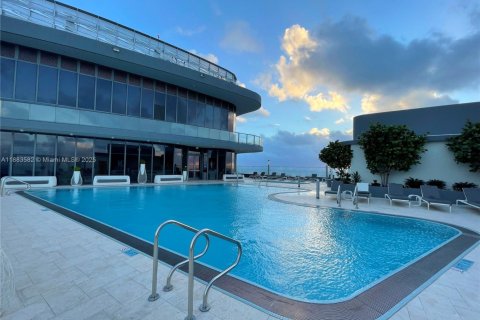 Condo in Miami, Florida, 1 bedroom  № 1929813 - photo 24
