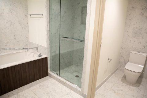 Condo in Miami, Florida, 1 bedroom  № 1929813 - photo 15