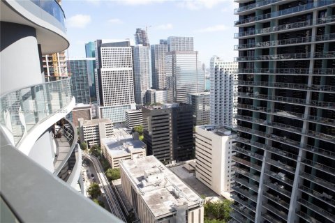 Condo in Miami, Florida, 1 bedroom  № 1929813 - photo 28