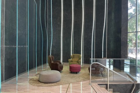 Condo in Miami, Florida, 1 bedroom  № 1929813 - photo 27