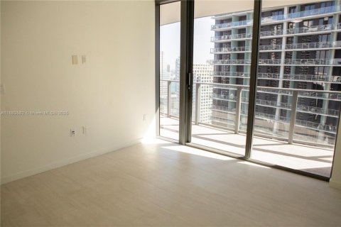 Condo in Miami, Florida, 1 bedroom  № 1929813 - photo 7