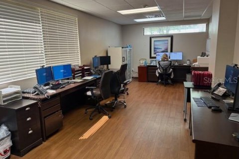 Propiedad comercial en venta en Altamonte Springs, Florida, 536.51 m2 № 2167723 - foto 2