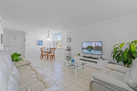 Купить кондоминиум в Майами-Бич, Флорида 2 спальни, 102.19м2, № 2024673 - фото 11