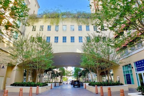 Copropriété à vendre à Miami, Floride: 2 chambres, 109.9 m2 № 2077382 - photo 28