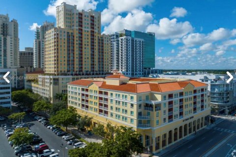 Copropriété à vendre à Miami, Floride: 2 chambres, 109.9 m2 № 2077382 - photo 26