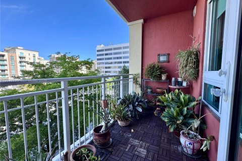 Copropriété à vendre à Miami, Floride: 2 chambres, 109.9 m2 № 2077382 - photo 8