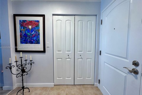 Copropriété à vendre à Miami, Floride: 2 chambres, 109.9 m2 № 2077382 - photo 22
