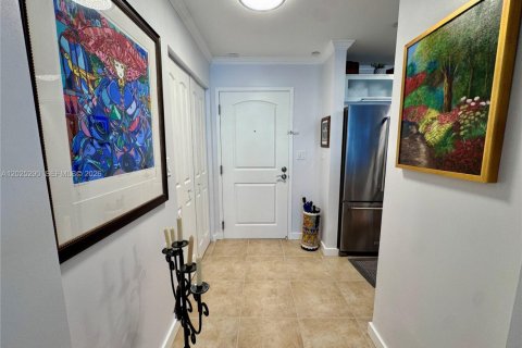 Copropriété à vendre à Miami, Floride: 2 chambres, 109.9 m2 № 2077382 - photo 16