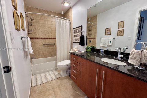 Copropriété à vendre à Miami, Floride: 2 chambres, 109.9 m2 № 2077382 - photo 11