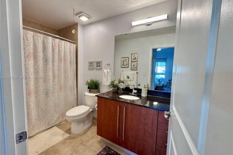 Copropriété à vendre à Miami, Floride: 2 chambres, 109.9 m2 № 2077382 - photo 5