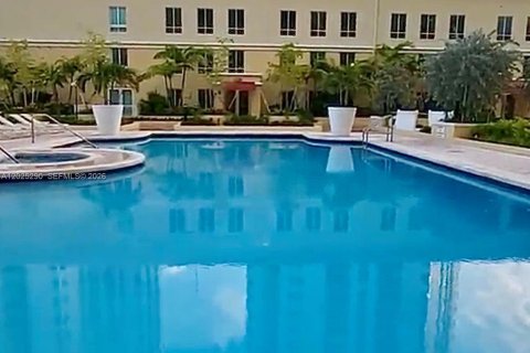 Copropriété à vendre à Miami, Floride: 2 chambres, 109.9 m2 № 2077382 - photo 30