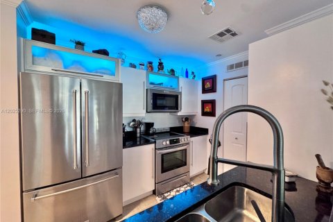 Copropriété à vendre à Miami, Floride: 2 chambres, 109.9 m2 № 2077382 - photo 18