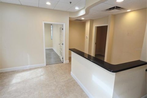 Propiedad comercial en alquiler en Orlando, Florida, 156.54 m2 № 1905267 - foto 3