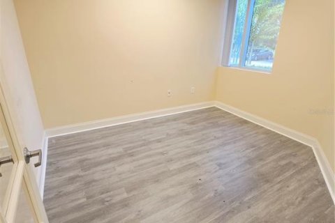 Propiedad comercial en alquiler en Orlando, Florida, 156.54 m2 № 1905267 - foto 9
