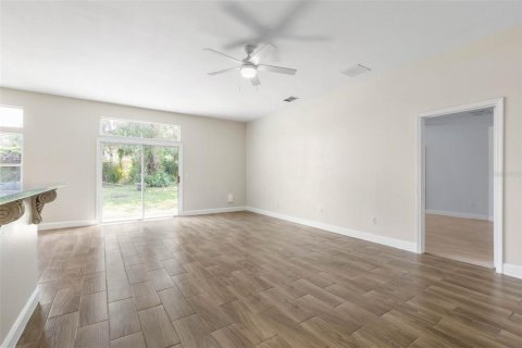 House in Palm Coast, Florida 4 bedrooms, 186.55 sq.m. № 1725517 - photo 4