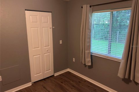 House in Zephyrhills, Florida 3 bedrooms, 158.49 sq.m. № 1838979 - photo 25