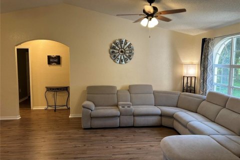 House in Zephyrhills, Florida 3 bedrooms, 158.49 sq.m. № 1838979 - photo 4