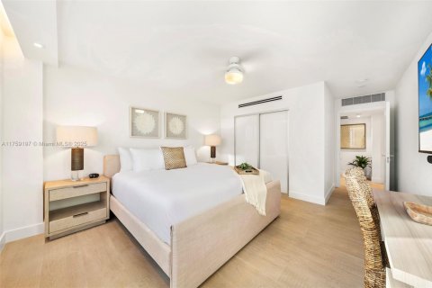Condo in Miami Beach, Florida, 2 bedrooms  № 2014059 - photo 30