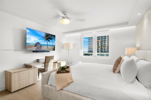 Condo in Miami Beach, Florida, 2 bedrooms  № 2014059 - photo 2