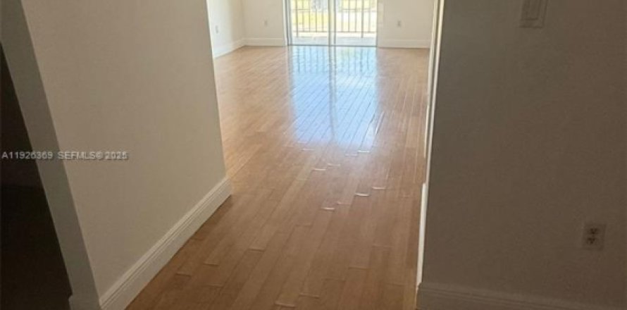 Appartement à Miami Beach, Floride 1 chambre, 67.35 m2 № 1985700